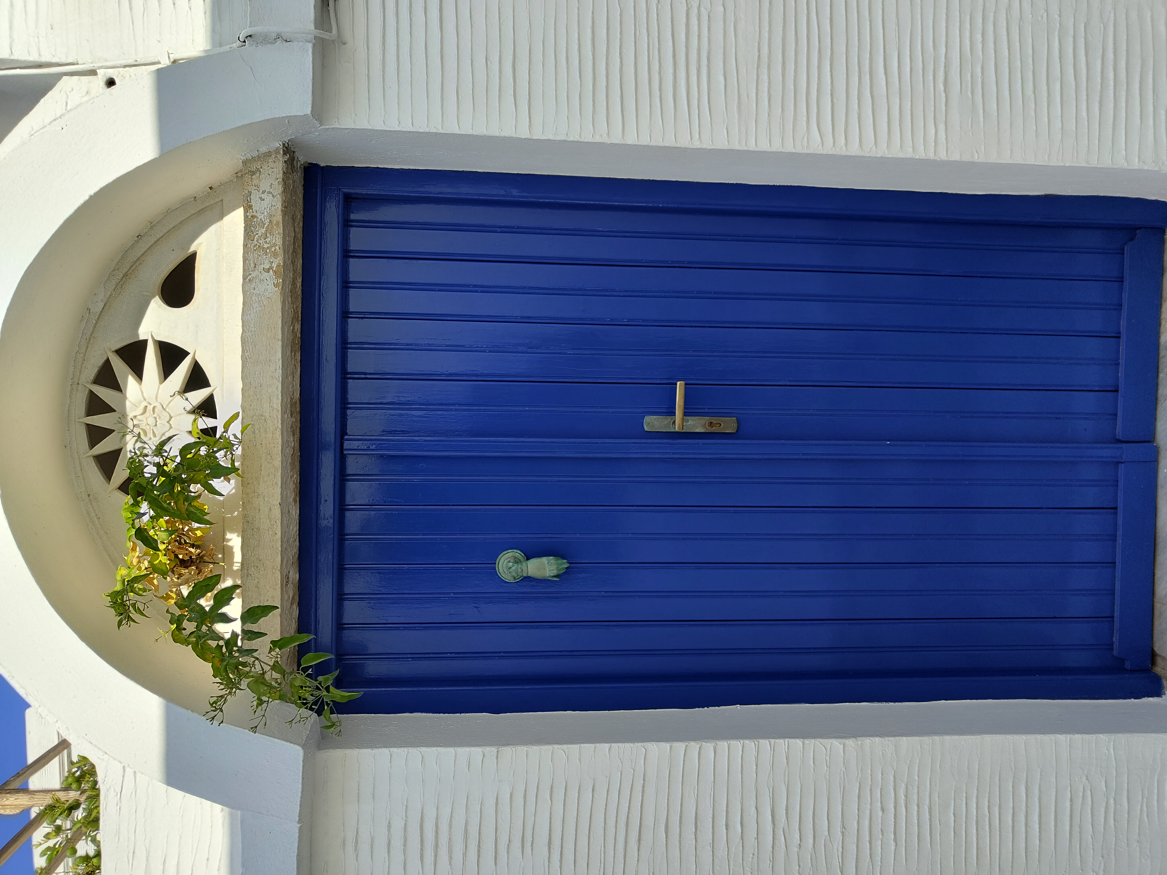 A door in Tinos